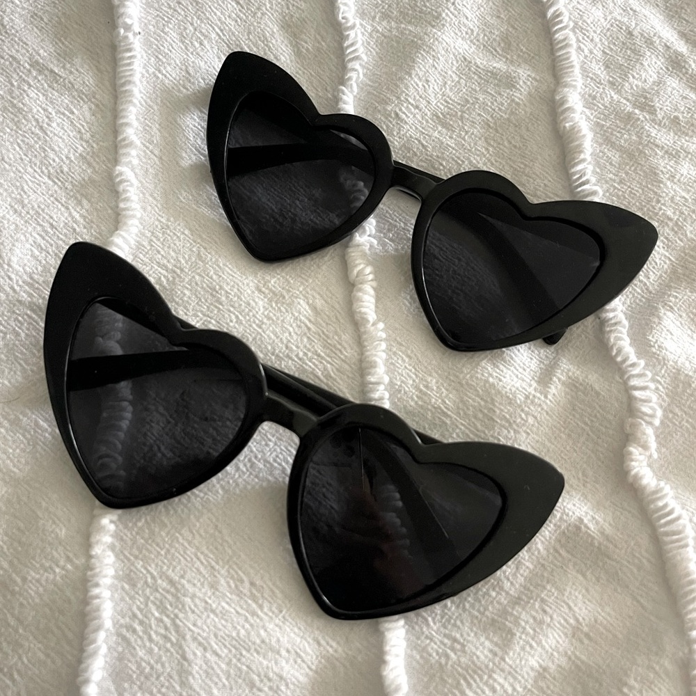 Black Heart-Shaped Glasses (2 pairs)